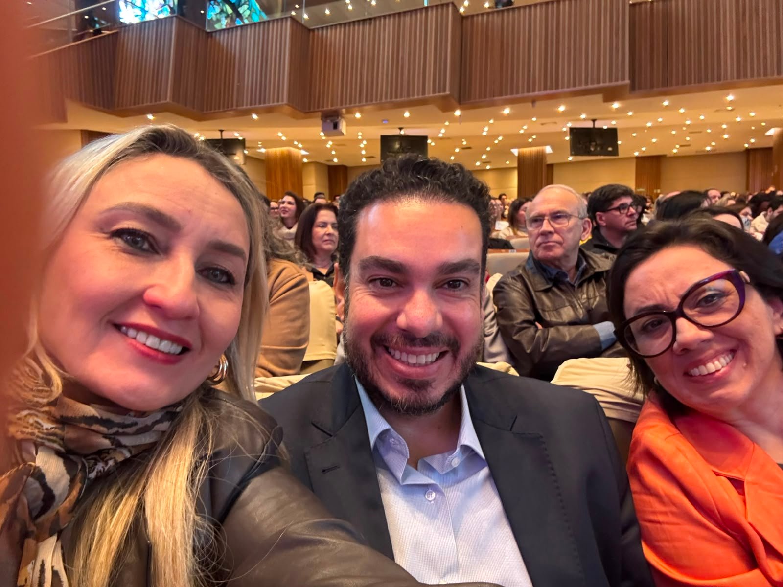 Milene Zerek com apoiadores da campanha — foto 7